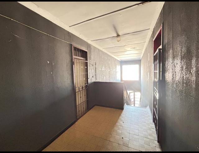 8 BEDROOM HOUSE FOR SALE IN LA ROCHELLE